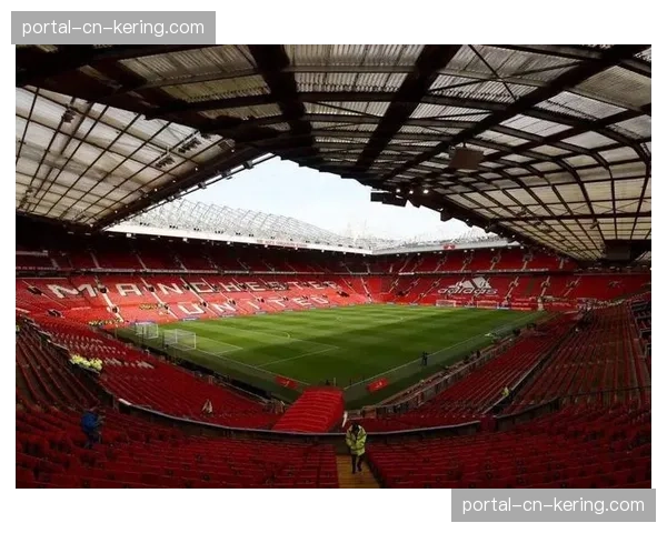 曼联新球场计划缩减建设愿景，去掉了初始方案中的帐篷式顶棚设计